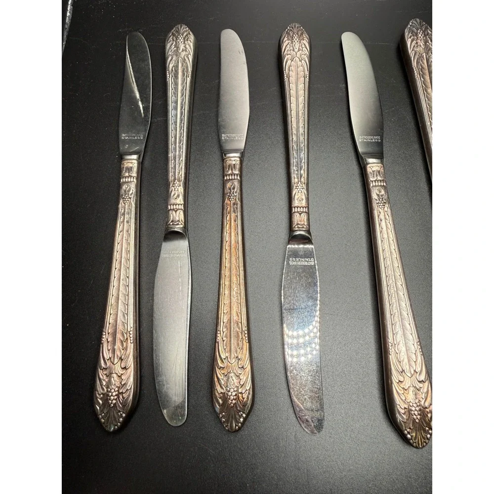 1847 Rogers‎ Bros Stainless Butter Knives Set Ornate Grape Leaf Handle Set Of 8